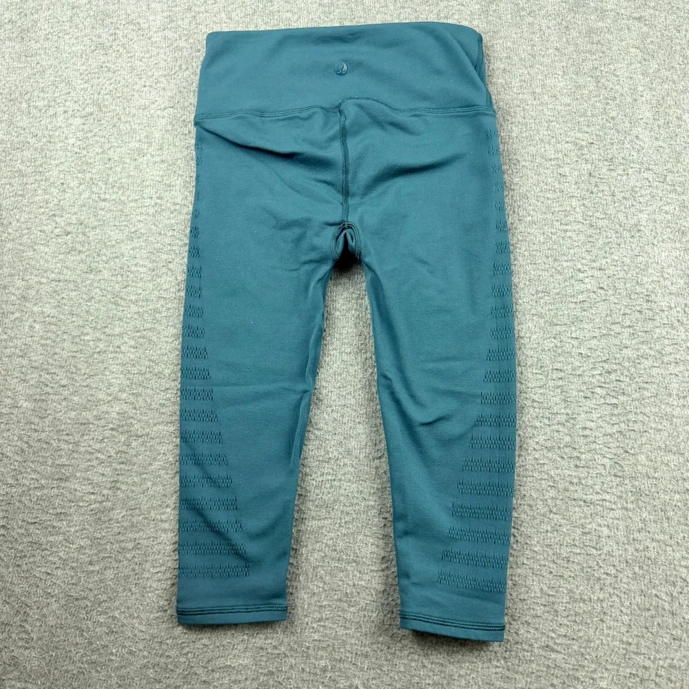 Lululemon High Rise Crop Women's Size 6 Leggings Teal Green Laser Cut Perforated